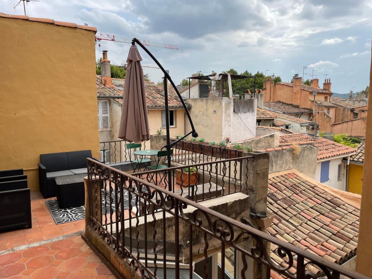 Une Terrasse Sur Les Toits Aix-en-Provence Extérieur photo